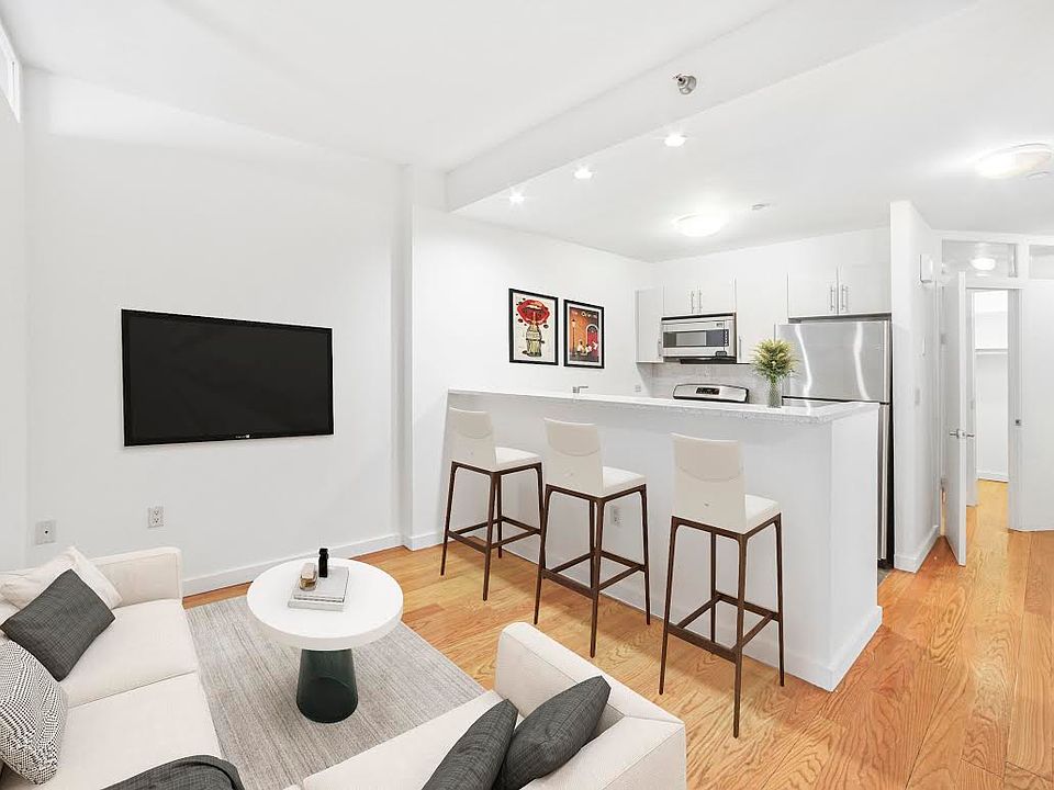 1st image of 30 W 18th St APT 4F