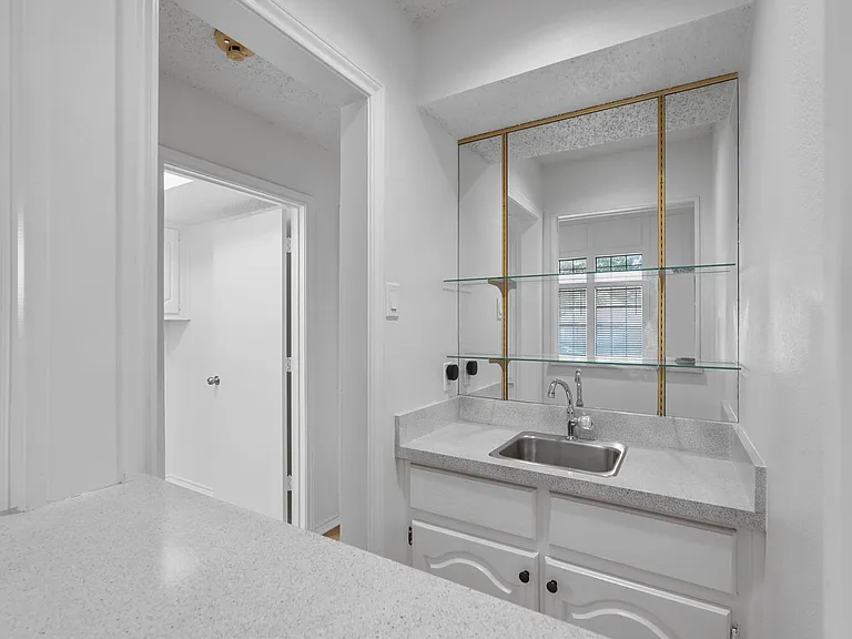 4031 Saint Christopher Ln — Photo 4