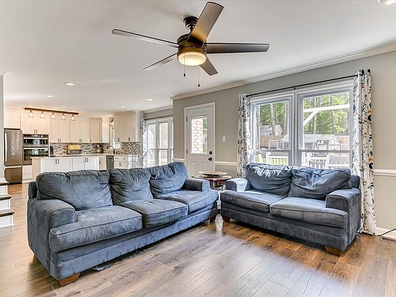 4th image of 4415 Pierwood Way