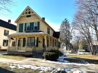 6 Fountain St, Clinton, NY 13323