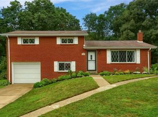 106 Raven Dr, Beaver, PA 15009