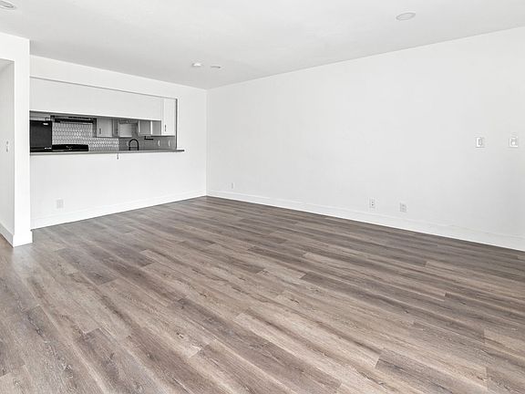 2nd image of 1811 Malcolm Ave APT 3