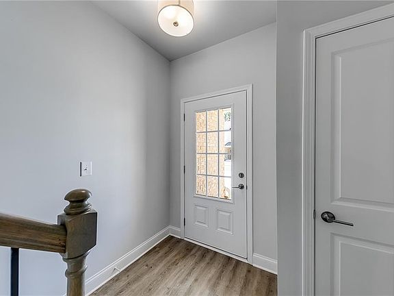 4th image of 119 Greenview Ct #1303