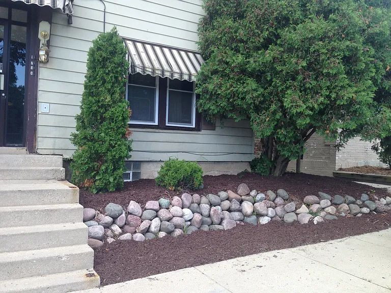 1702 E Geneva Pl #1 — Photo 15