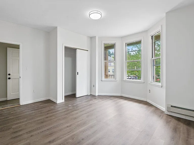 169 1/2 Prospect Ave #1 — Photo 4