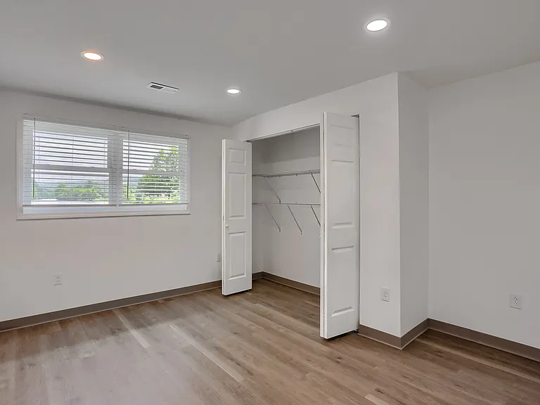 124 Kathleen Dr #1 — Photo 27