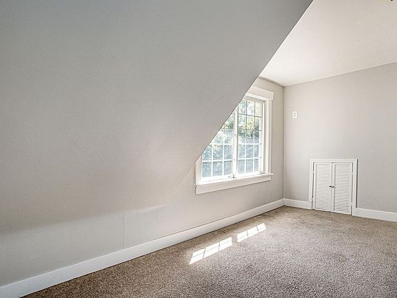 2nd image of 208 Collier Ave
