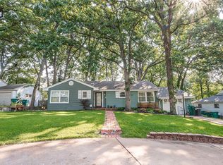1408 Grant Rd, Saint Louis, MO 63119