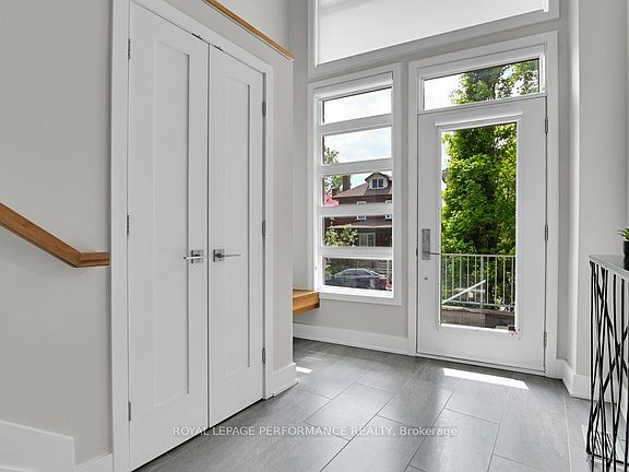3rd image of 43 Willard St