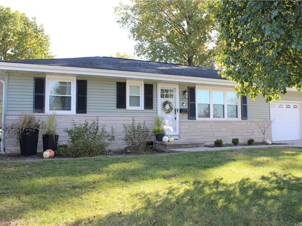 1111 W Northland Dr, Shelbyville, IL 62565