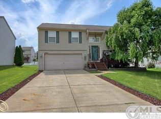 1655 Chelsea Cir, Howell, MI 48843