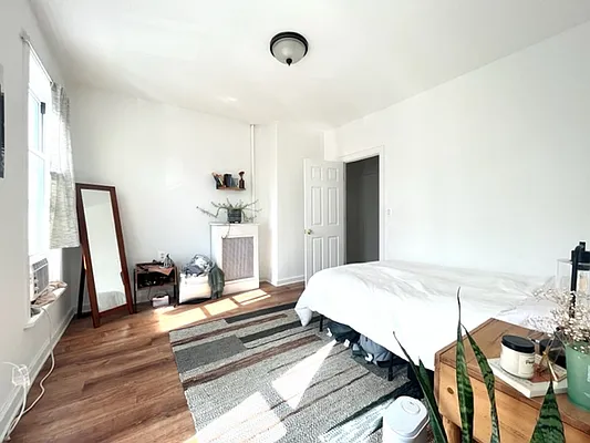 Rented by JAY MICHELLE REALTY LLC | media 8