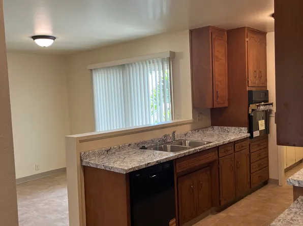 (undisclosed Address), Salinas, CA 93901