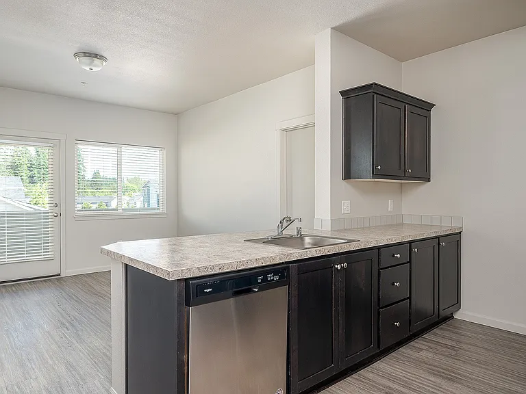 Alderbrook Apartments — Photo 14