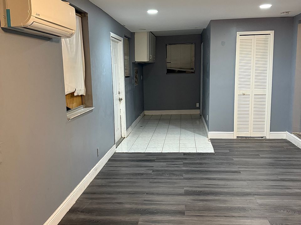 1st image of 19 NE 24th St #2