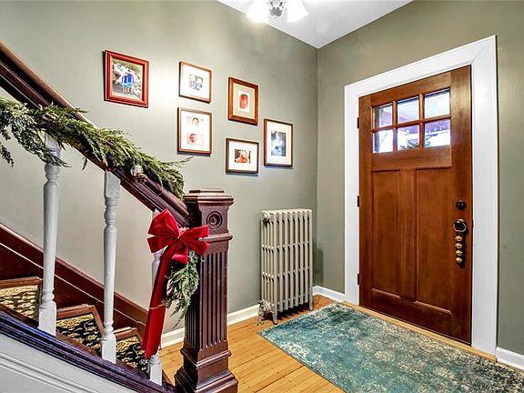 3rd image of 480 Ashland Ave