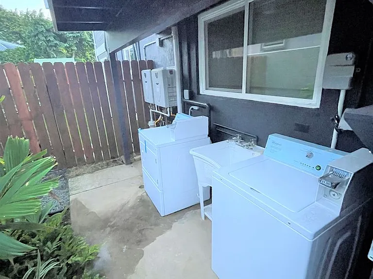 3036 Monsarrat Ave — Photo 13