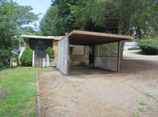 144 Maples Park Dr, Franklin, NC 28734