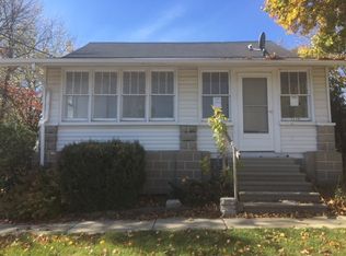 139 Wahlgren Ave, Hinckley, IL 60520