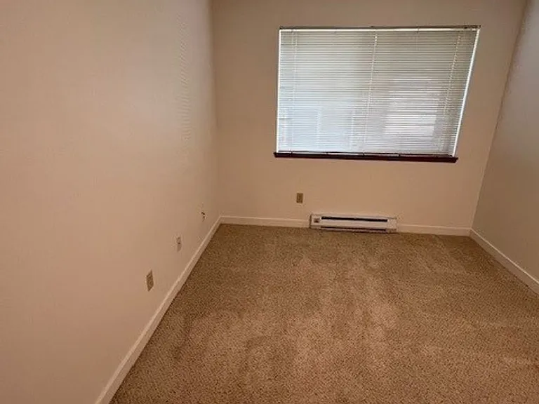 Jefferson Court — Photo 3