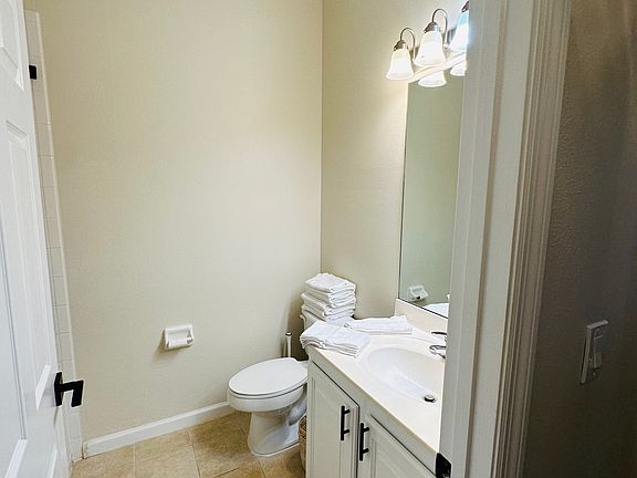 5th image of 853 Harbor Oak Ln
