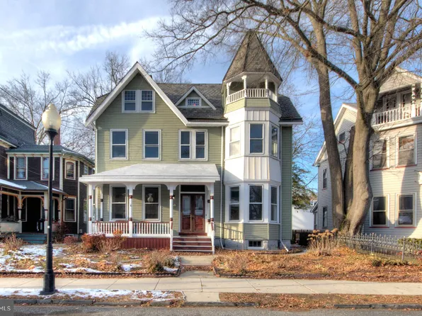 37 Union St, Mount Holly, NJ 08060