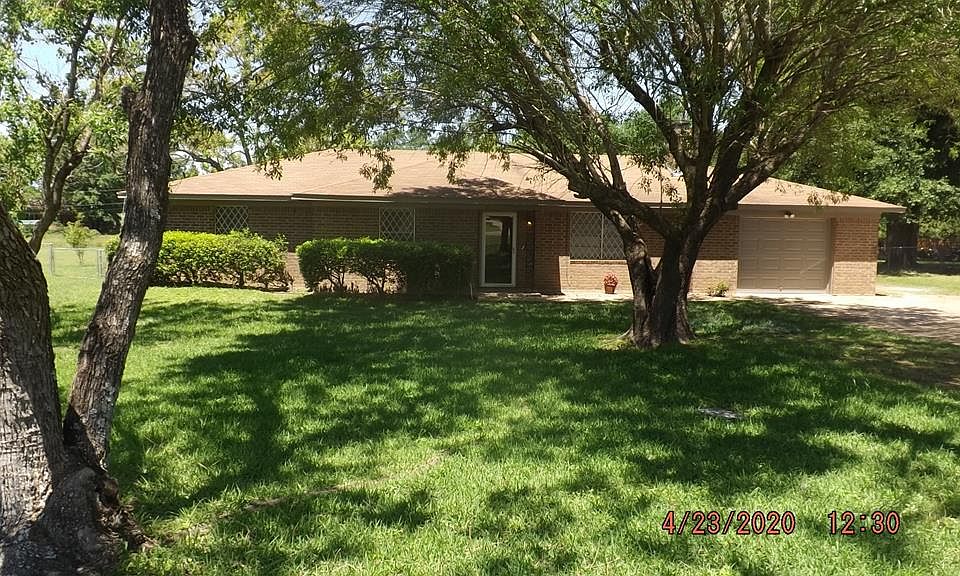 1st image of 2205 Court Dr