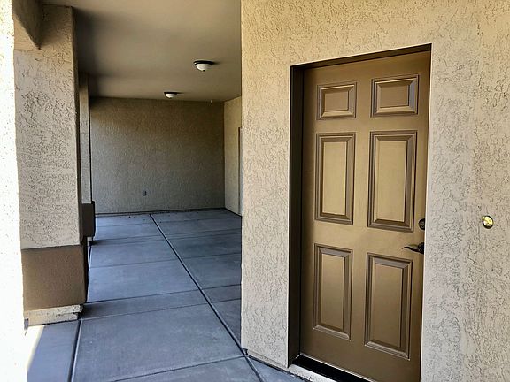 2nd image of 2653 Canyon Park Dr