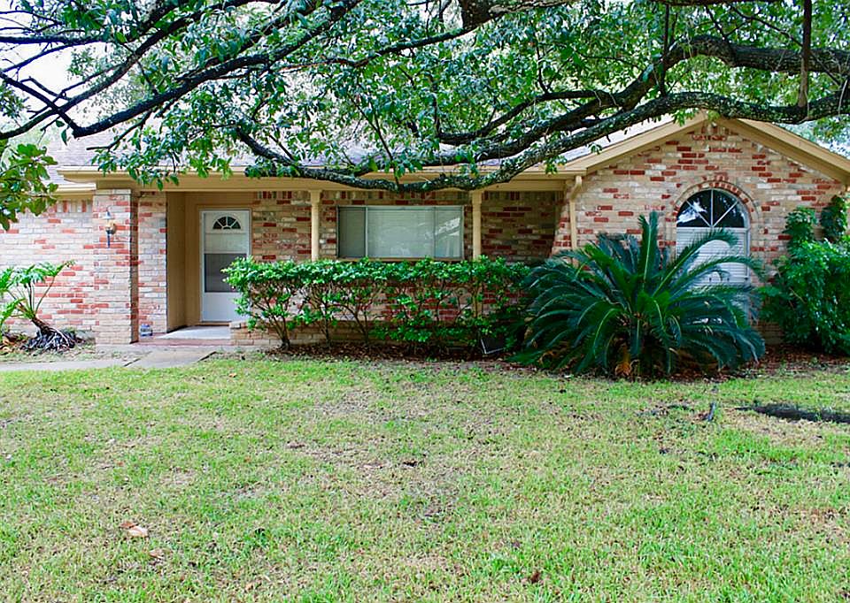 1st image of 10515 Sageburrow Dr