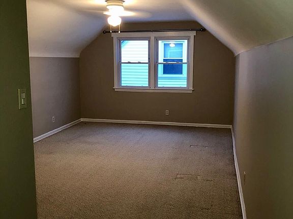 3rd image of 3207 Stanfield Dr