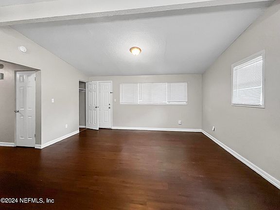 5th image of 6321 TERRY PARKER Drive N