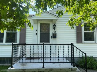 208 Park St, Saint Clairsville, OH 43950