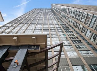 655 W Irving Park Rd APT 303, Chicago, IL 60613