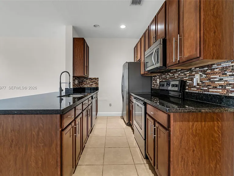 936 SW 147th Ave #2903 — Photo 15