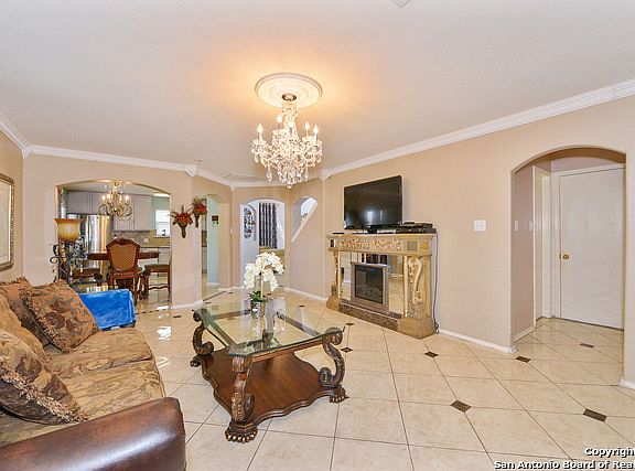 5th image of 10027 Moffitt Dr