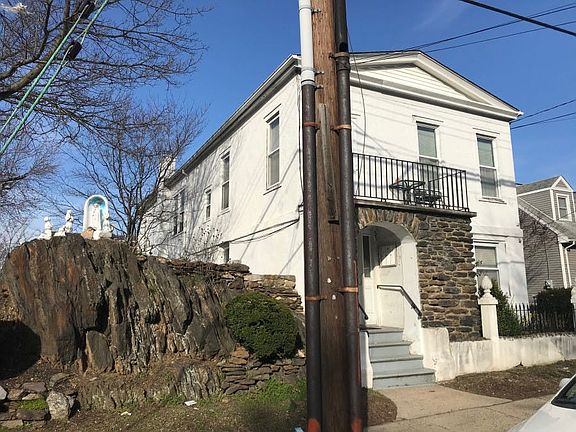 5th image of 51 Fortfield Ave