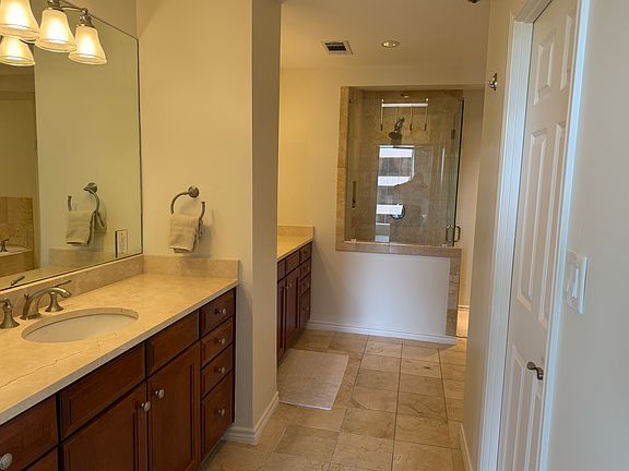 5th image of 5909 Luther Ln APT 2200