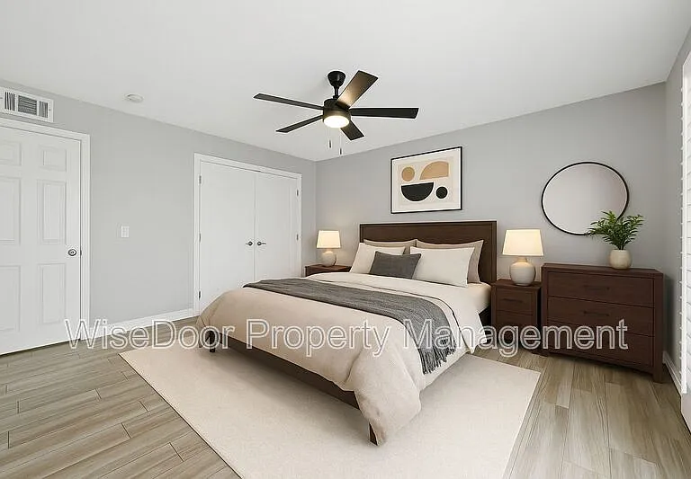 387 E Nubia St — Photo 9