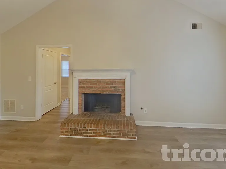 511 Horseshoe Cir — Photo 3