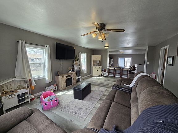 4th image of 511 Missouri Ave