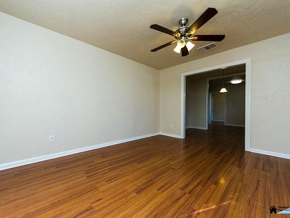 5th image of 642 Robert Dr
