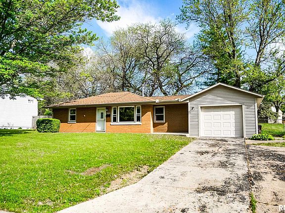 2nd image of 2910 W Scenic Dr