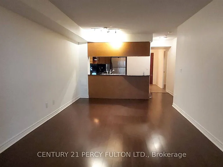 18 Kenaston Gdns #317 — Photo 9