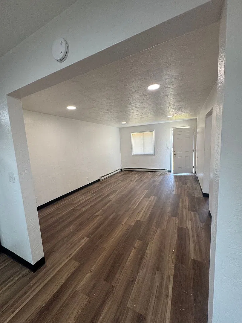 2 Bed 1 Bath House — Photo 3