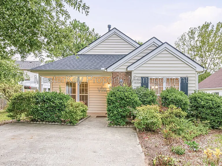 6307 Forest Ridge Dr — Photo 1