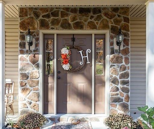 3rd image of 307 Stone Crest Dr