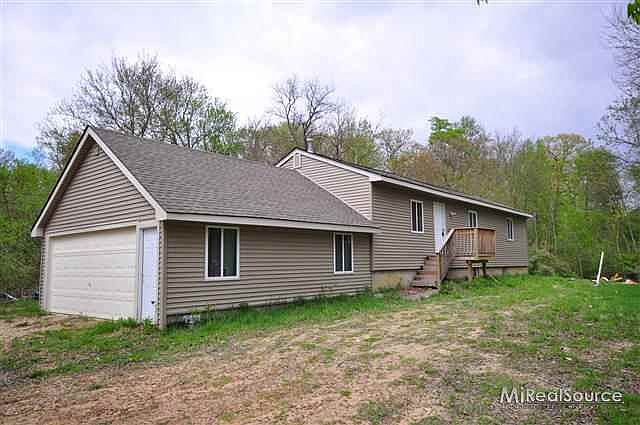 1st image of 389 Timberlost St