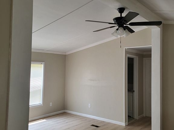 3rd image of 1706 Fernwood Ave