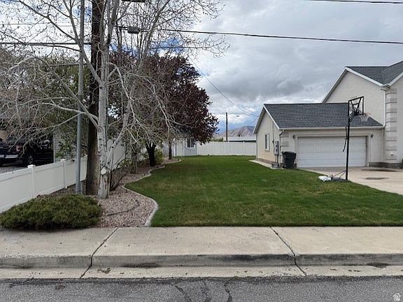 4th image of 736 S 500 E