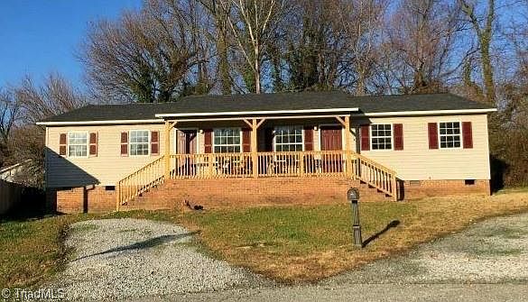 2nd image of 2209 Gable Way